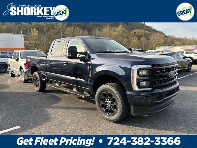 2024 Ford F-250SD Lariat Black Appearance 4x4 / 7.3L V8 / 6&#39;9&quot; Bed