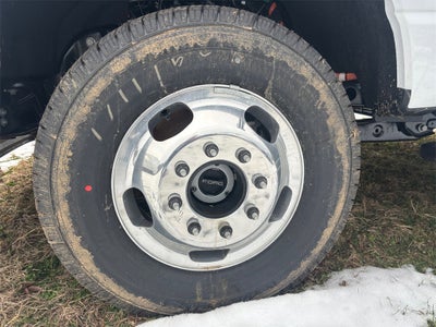 2026 Ford F-350SD XL DRW 4x4 / 6.7L Diesel / 60" CA Chassis