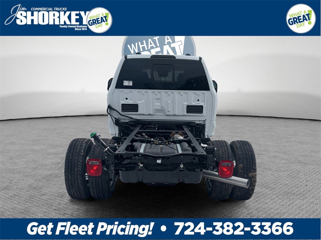 2026 Ford F-350SD XL DRW 4x4 / 6.7L Diesel / 60" CA Chassis