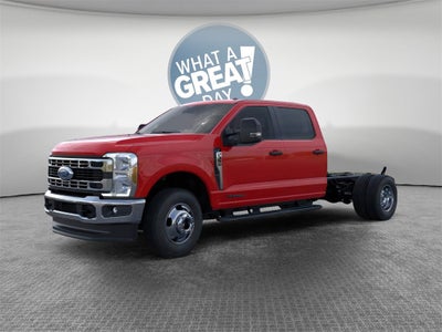 2026 Ford F-350SD XL DRW 4x4 / 6.7L Diesel / 60" CA Chassis @KTS