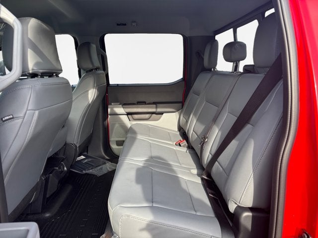 2026 Ford F-350SD XL DRW 4x4 / 6.7L Diesel / 60" CA Chassis @KTS