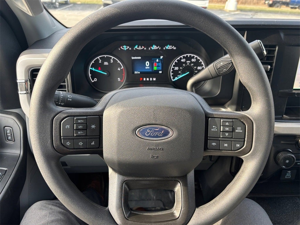 2026 Ford F-350SD XL DRW 4x4 / 6.7L Diesel / 60" CA Chassis @KTS