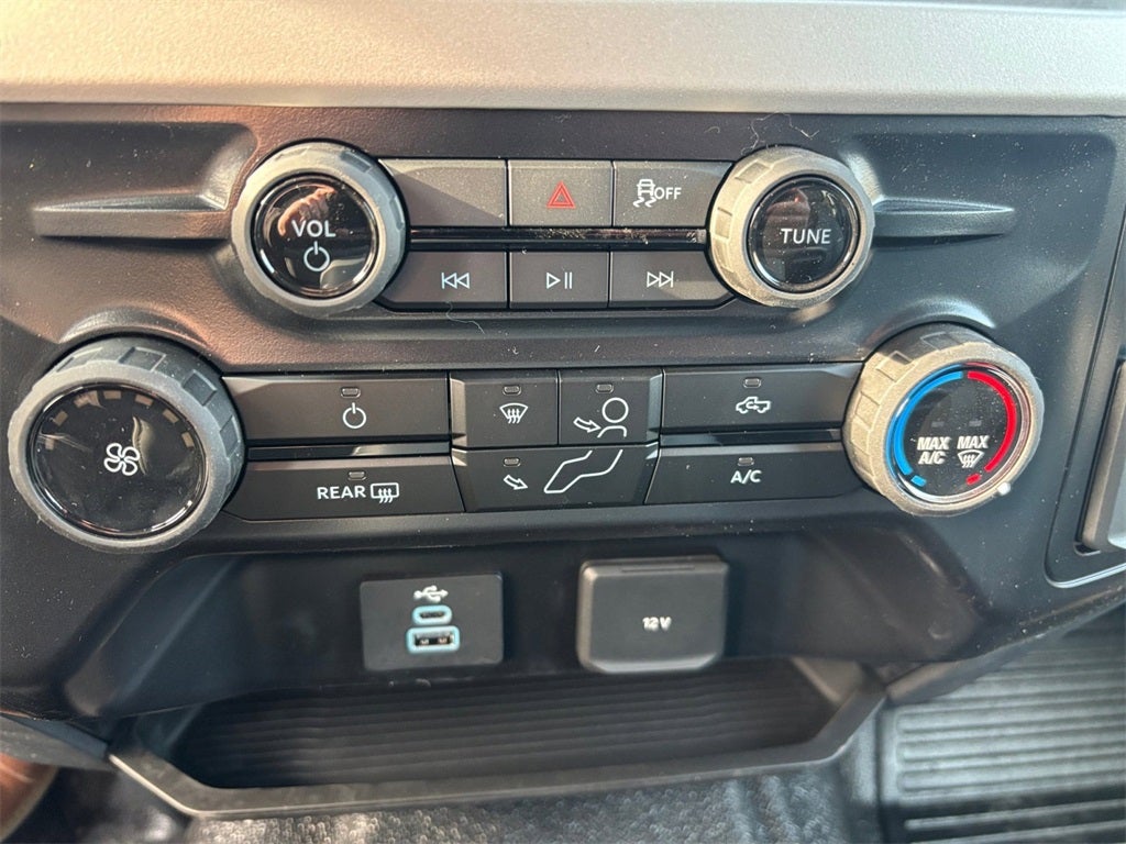 2026 Ford F-350SD XL DRW 4x4 / 6.7L Diesel / 9' Aluminum Service Body