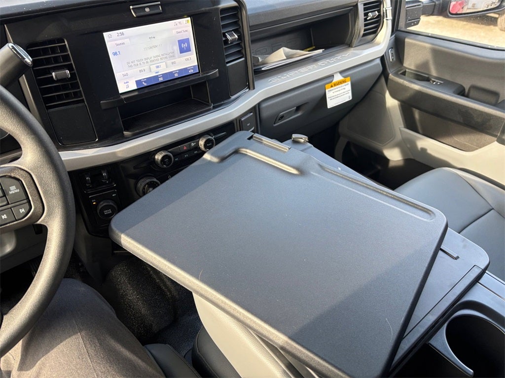 2026 Ford F-350SD XL DRW 4x4 / 6.7L Diesel / 9' Aluminum Service Body