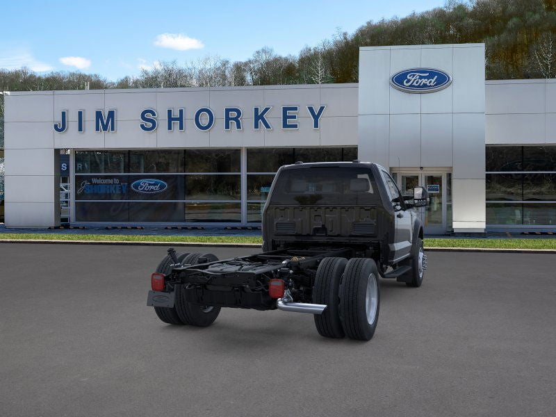 2026 Ford F-600SD XL DRW 4x2 / 7.3L V8 / 84" CA Chassis