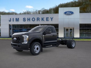 2026 Ford F-600SD XL DRW 4x2 / 7.3L V8 / 84" CA Chassis