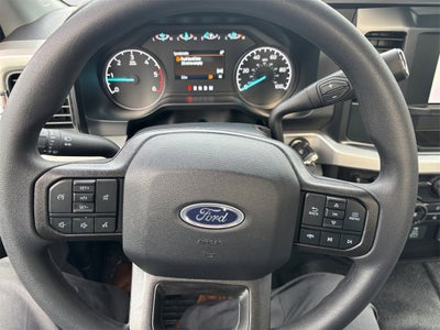 2026 Ford F-600SD XL DRW 4x2 / 7.3L V8 / 120" CA Chassis