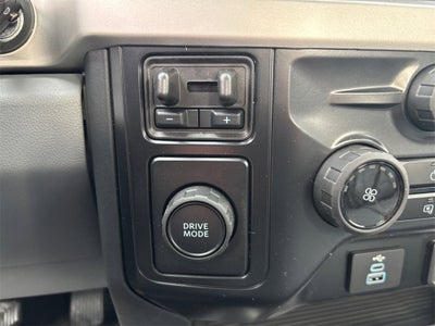 2026 Ford F-600SD XL DRW 4x2 / 7.3L V8 / 120" CA Chassis