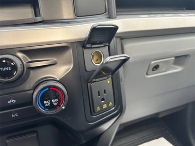 2026 Ford F-600SD XL DRW 4x2 / 7.3L V8 / 120" CA Chassis