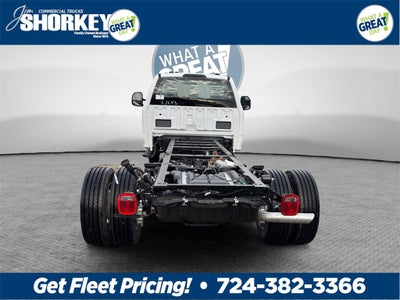 2026 Ford F-600SD XL DRW 4x2 / 7.3L V8 / 120" CA Chassis