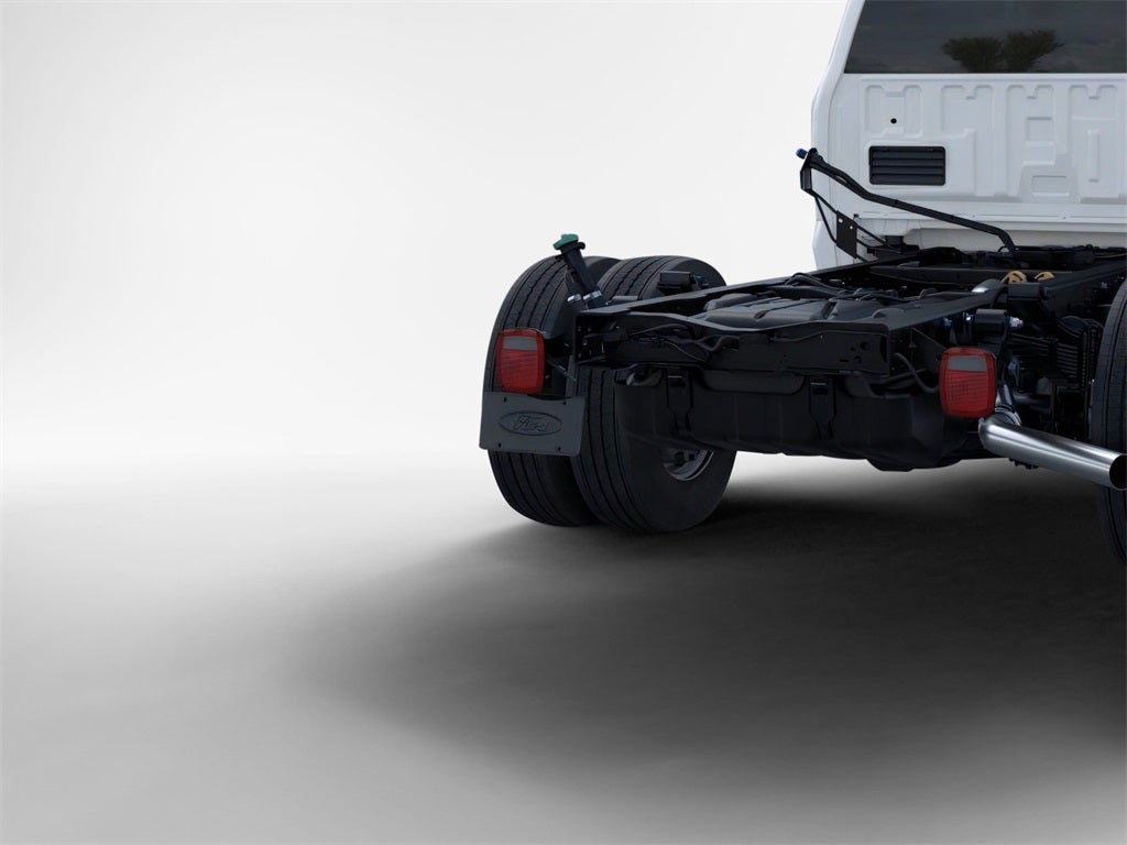 2026 Ford F-600SD XL DRW 4x4 / 6.7L Diesel / 60" CA Chassis