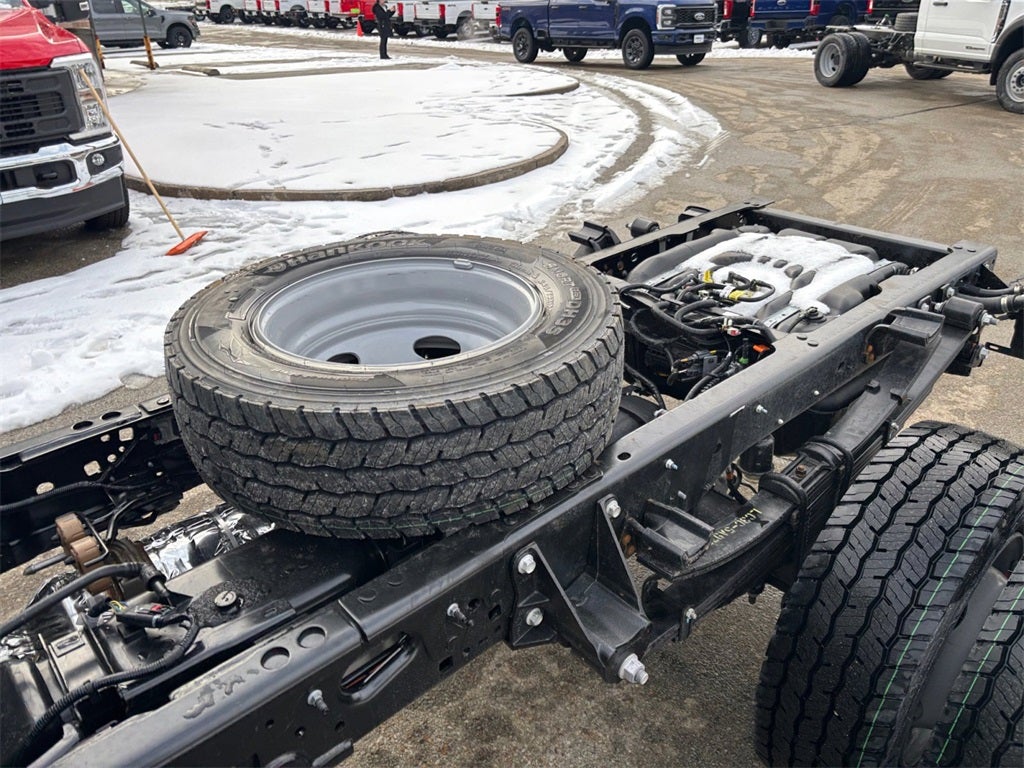 2026 Ford F-600SD XL DRW 4x4 / 6.7L Diesel / 60" CA Chassis