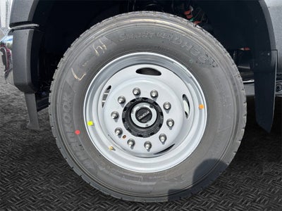 2026 Ford F-600SD XL DRW 4x4 / 6.7L Diesel / 84" CA Chassis