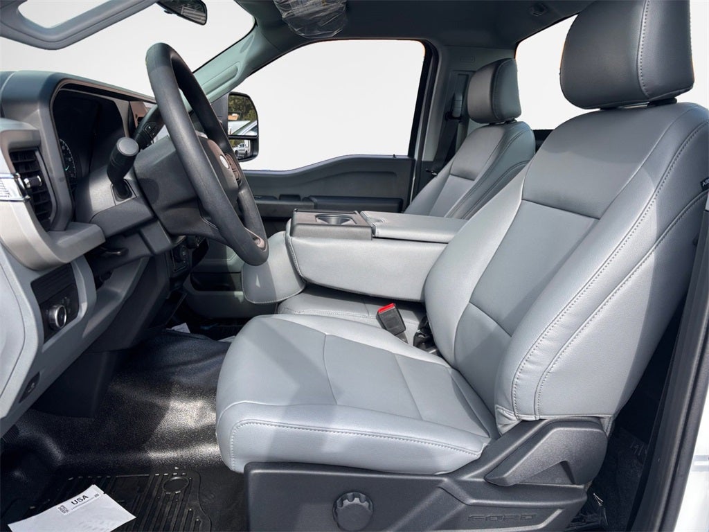 2026 Ford F-600SD XL DRW 4x4 / 6.7L Diesel / 84" CA Chassis