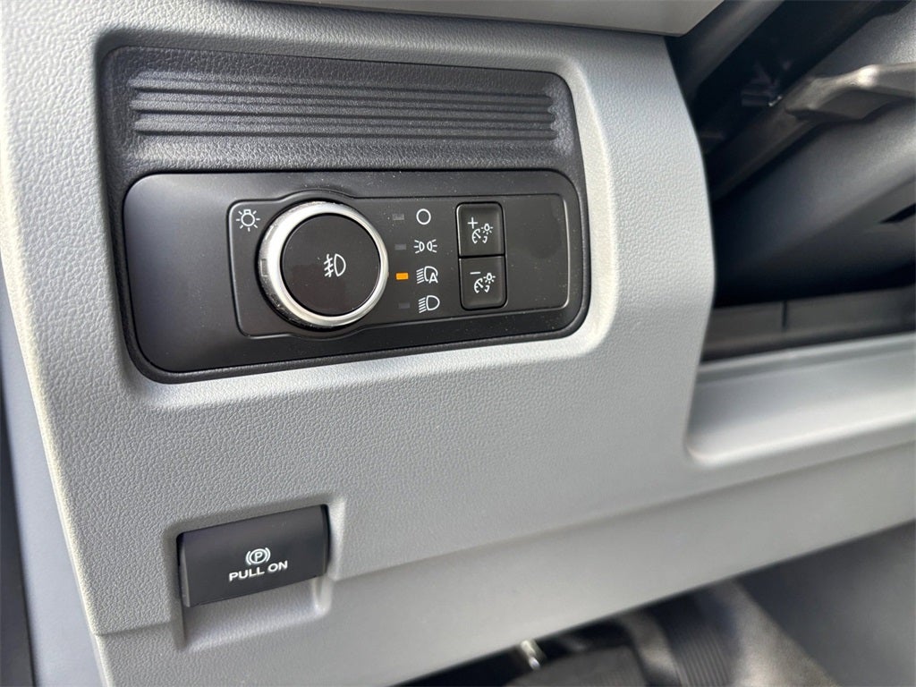 2026 Ford F-600SD XL DRW 4x4 / 6.7L Diesel / 84" CA Chassis