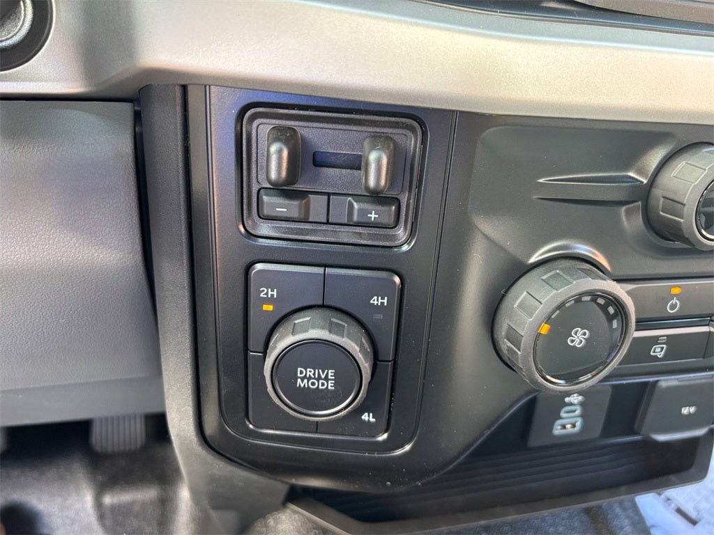 2026 Ford F-600SD XL DRW 4x4 / 6.7L Diesel / 84" CA Chassis