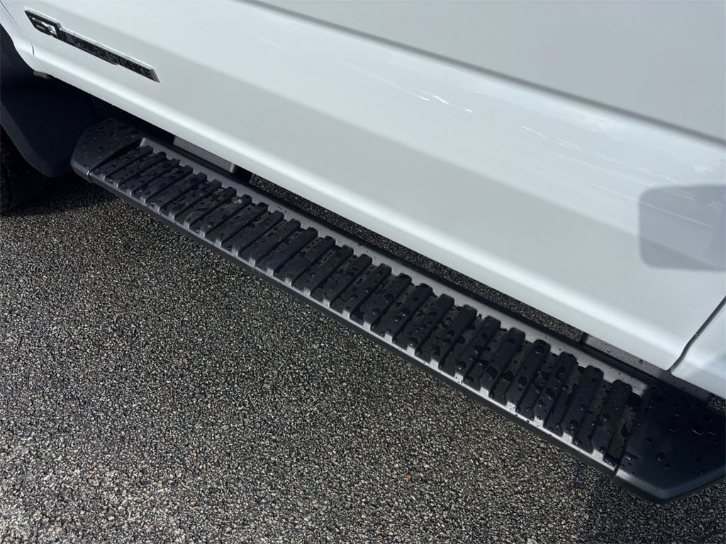 2026 Ford F-600SD XL DRW 4x4 / 6.7L Diesel / 84" CA Chassis