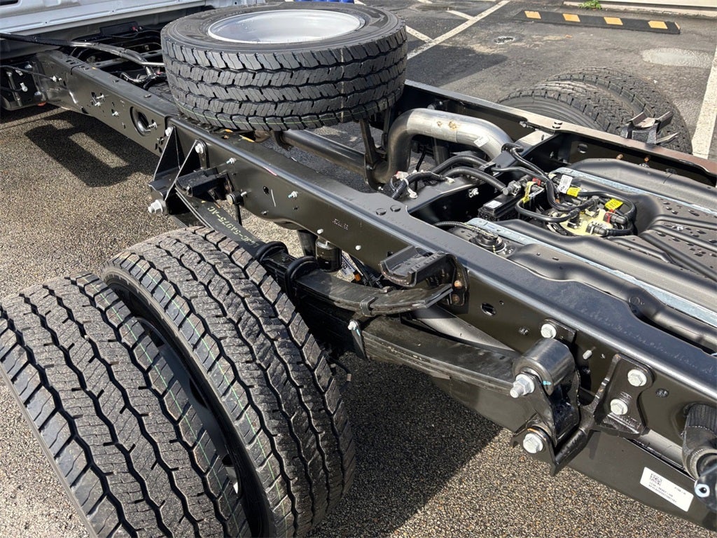 2026 Ford F-600SD XL DRW 4x4 / 6.7L Diesel / 84" CA Chassis