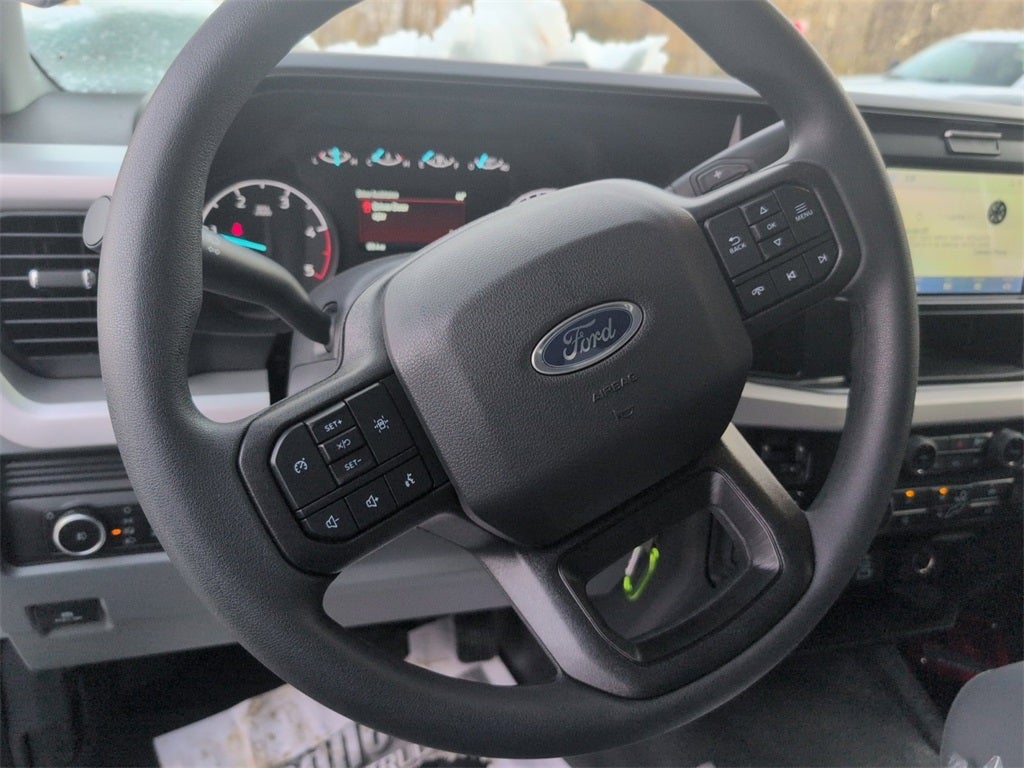 2026 Ford F-600SD XL DRW 4x4 / 6.7L Diesel / 11' Switch-N-Go