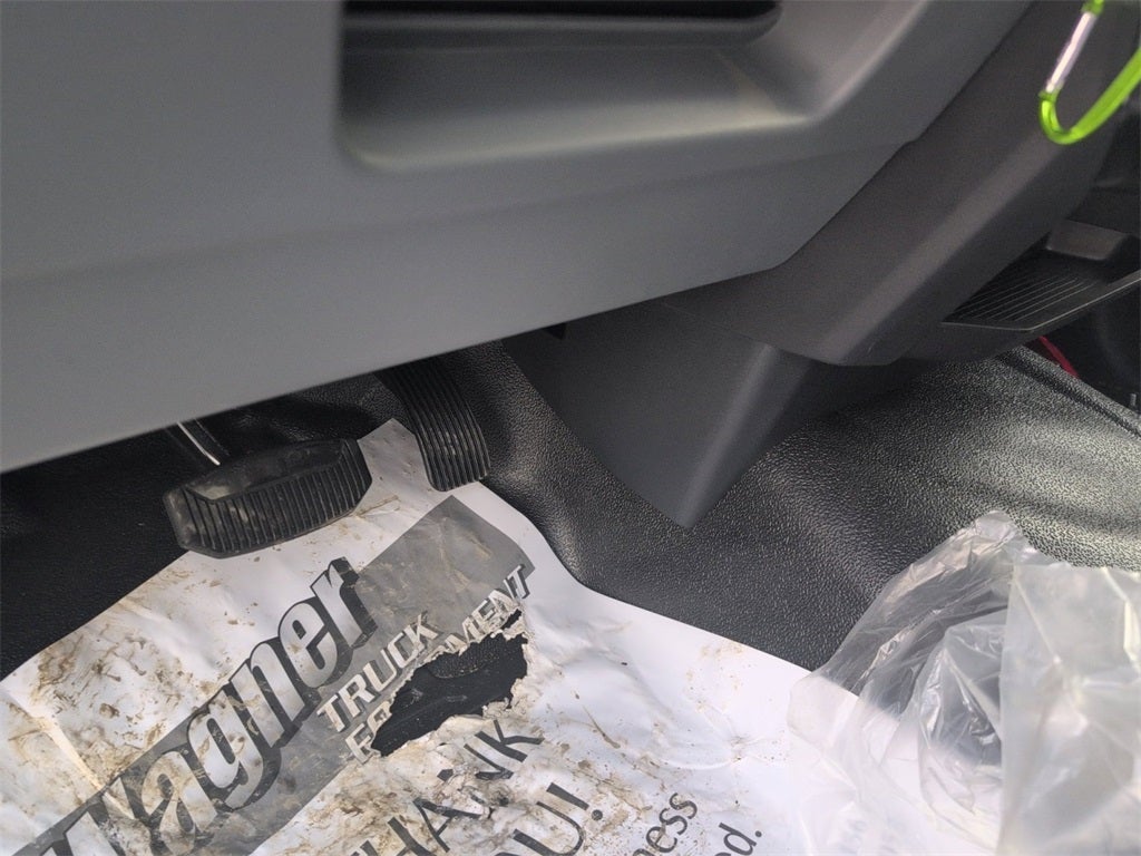 2026 Ford F-600SD XL DRW 4x4 / 6.7L Diesel / 11' Switch-N-Go