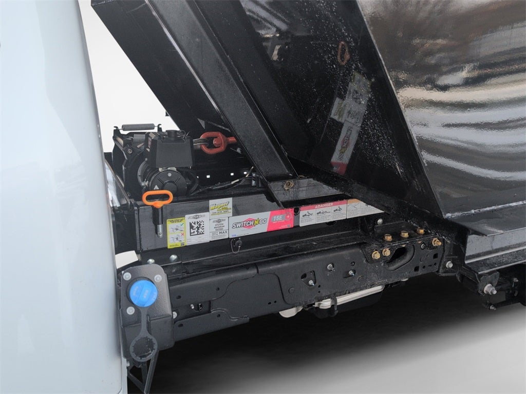 2026 Ford F-600SD XL DRW 4x4 / 6.7L Diesel / 11' Switch-N-Go