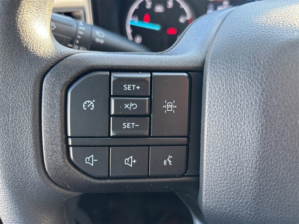 2025 Ford F-600SD XL DRW 4x4 / 6.7L Diesel / 9'7" Steel Dump