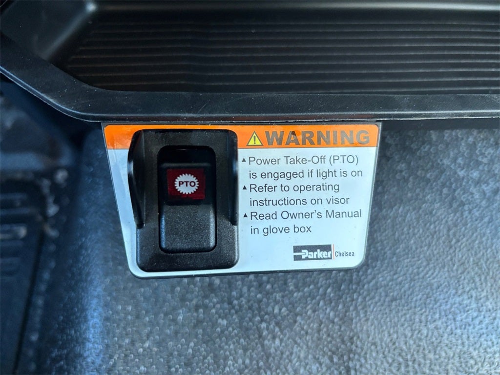 2025 Ford F-600SD XL DRW 4x4 / 6.7L Diesel / 9'7" Steel Dump