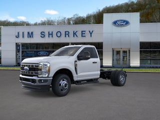 2026 Ford F-350SD XL DRW 4x4 / 7.3L V8 / 9'7" Steel Dump