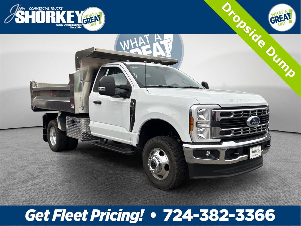 2025 Ford F-350SD XL DRW 4x4 / 7.3L V8 / 9' Aluminum Dropside Dump