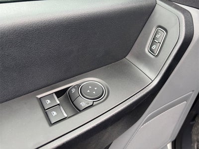 2025 Ford F-350SD XL DRW 4x4 / 7.3L V8 / 9' Aluminum Dropside Dump