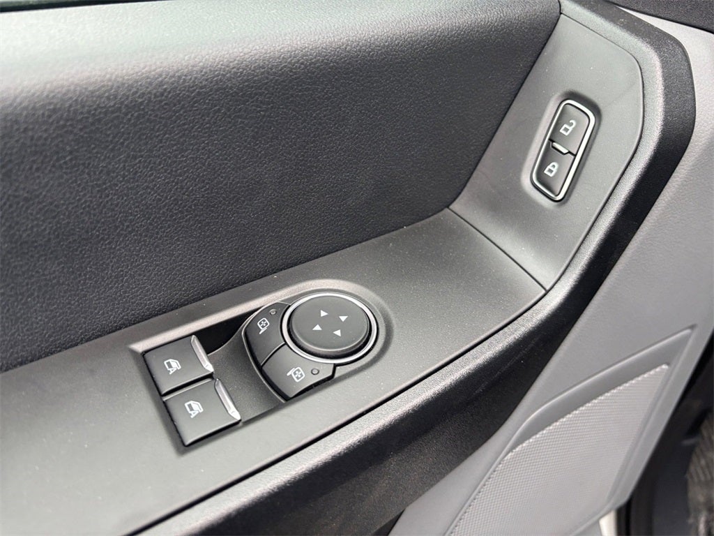 2025 Ford F-350SD XL DRW 4x4 / 7.3L V8 / 9' Aluminum Dropside Dump