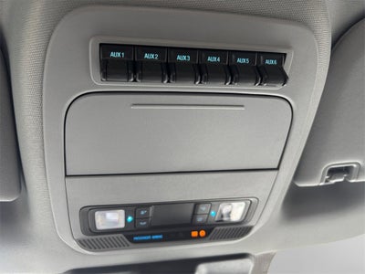 2025 Ford F-350SD XL DRW 4x4 / 7.3L V8 / 9' Aluminum Dropside Dump