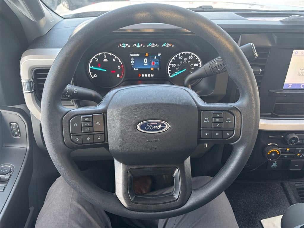 2026 Ford F-350SD XL DRW 4x4 / 7.3L V8 / 9'7" Steel Dump