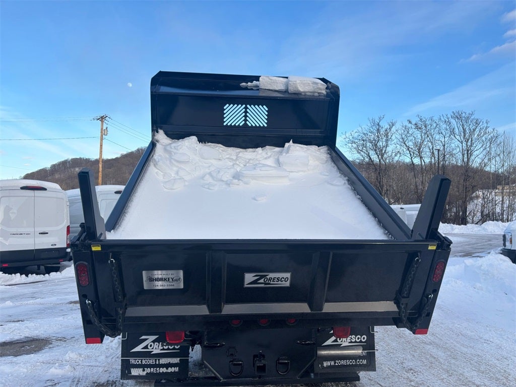 2026 Ford F-350SD XL DRW 4x4 / 7.3L V8 / 9'7" Steel Dump