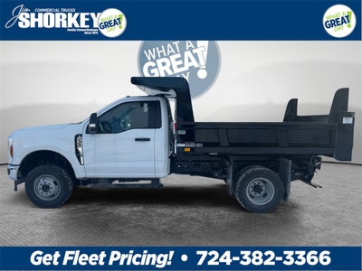 2026 Ford F-350SD XL DRW 4x4 / 7.3L V8 / 9'7" Steel Dump