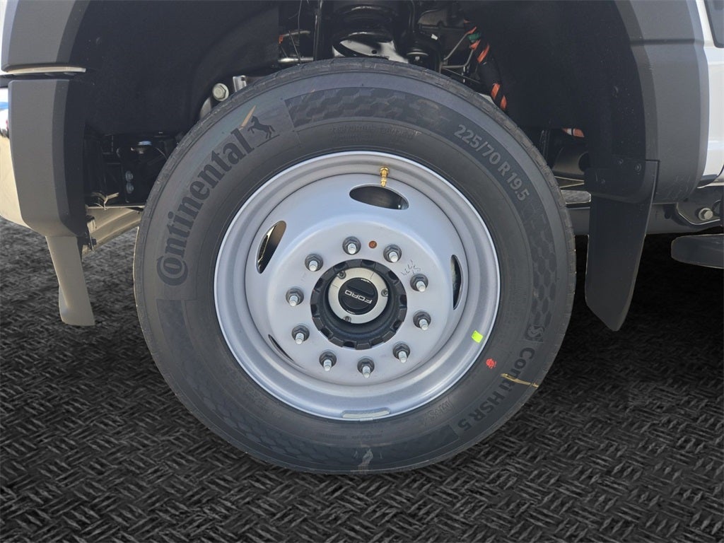 2026 Ford F-550SD XL DRW 4x4 / 6.7L Diesel / 60" CA Chassis