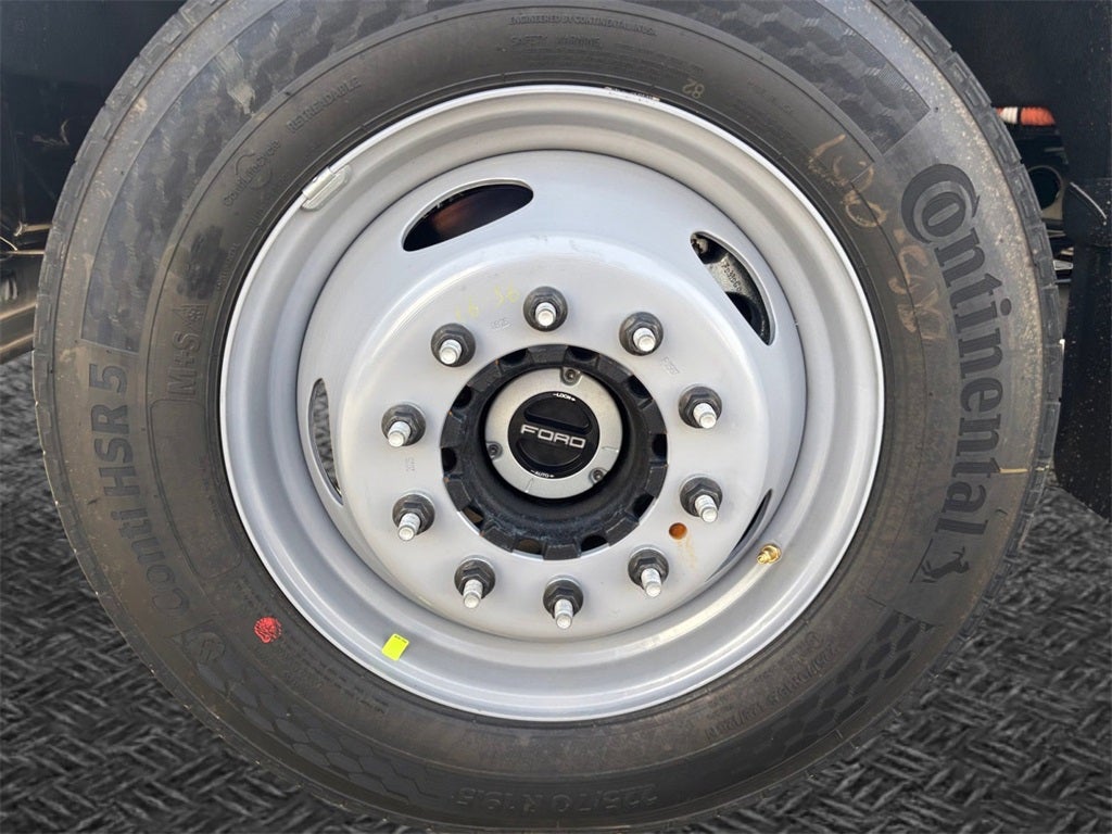 2026 Ford F-550SD XL DRW 4x4 / 6.7L Diesel / 11' Service Body