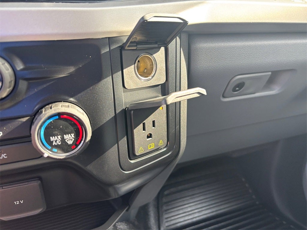 2026 Ford F-550SD XL DRW 4x4 / 6.7L Diesel / 11' Service Body