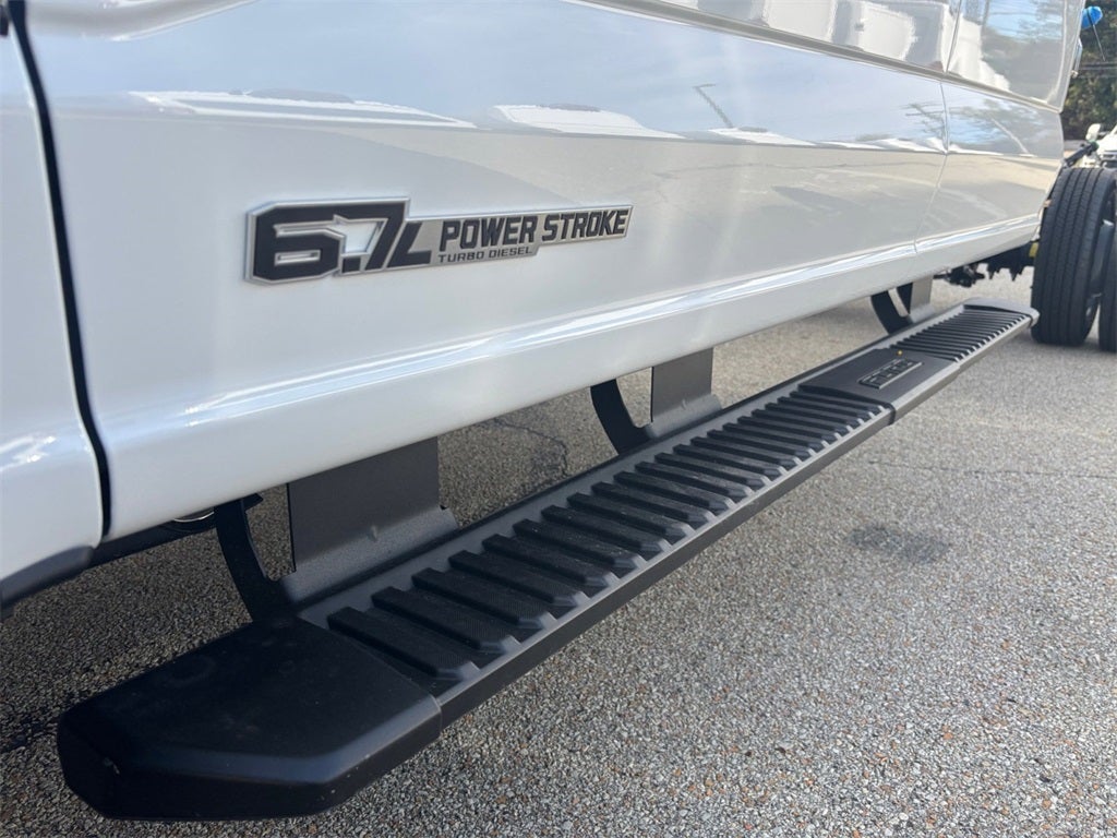 2026 Ford F-550SD XL DRW 4x4 / 6.7L Diesel / 11' Service Body