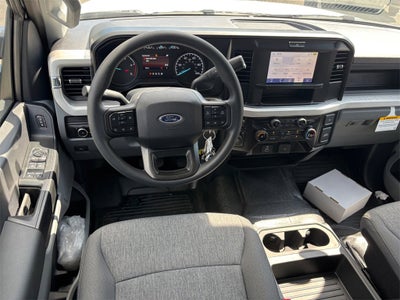 2026 Ford F-550SD XL DRW 4x4 / 6.7L Diesel / 84" CA Chassis