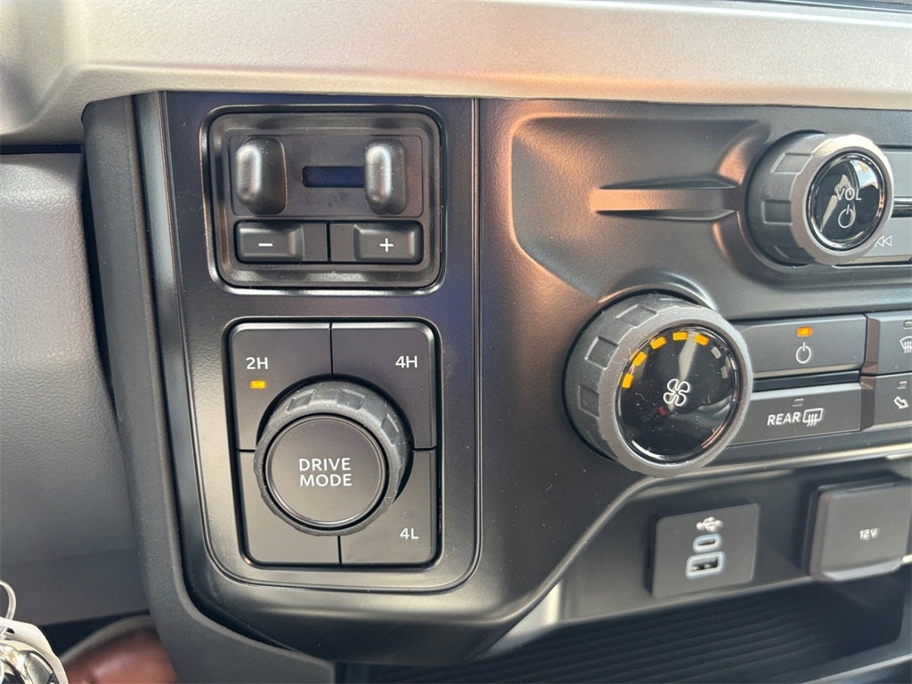 2026 Ford F-550SD XL DRW 4x4 / 6.7L Diesel / 84" CA Chassis