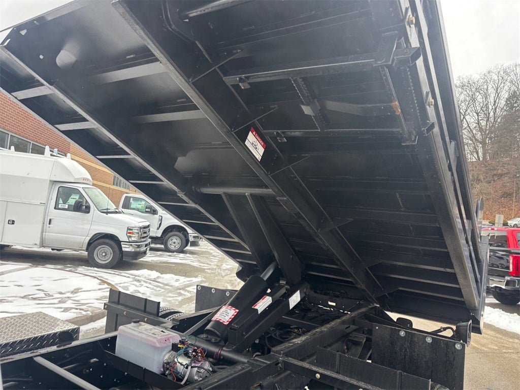 2024 Ford F-550SD XL DRW 4x4 / 7.3L V8 / 11' Steel Dump
