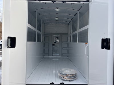 2026 Ford E-350SD Base Cutaway SRW / 7.3L V8 / 10'9" KUV