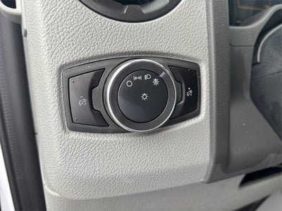 2026 Ford E-350SD Base Cutaway DRW / 7.3L V8 / 12' Workport