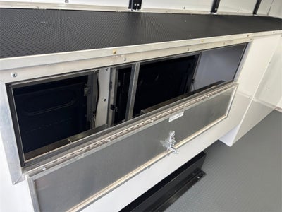 2026 Ford E-350SD Base Cutaway DRW / 7.3L V8 / 12' Workport