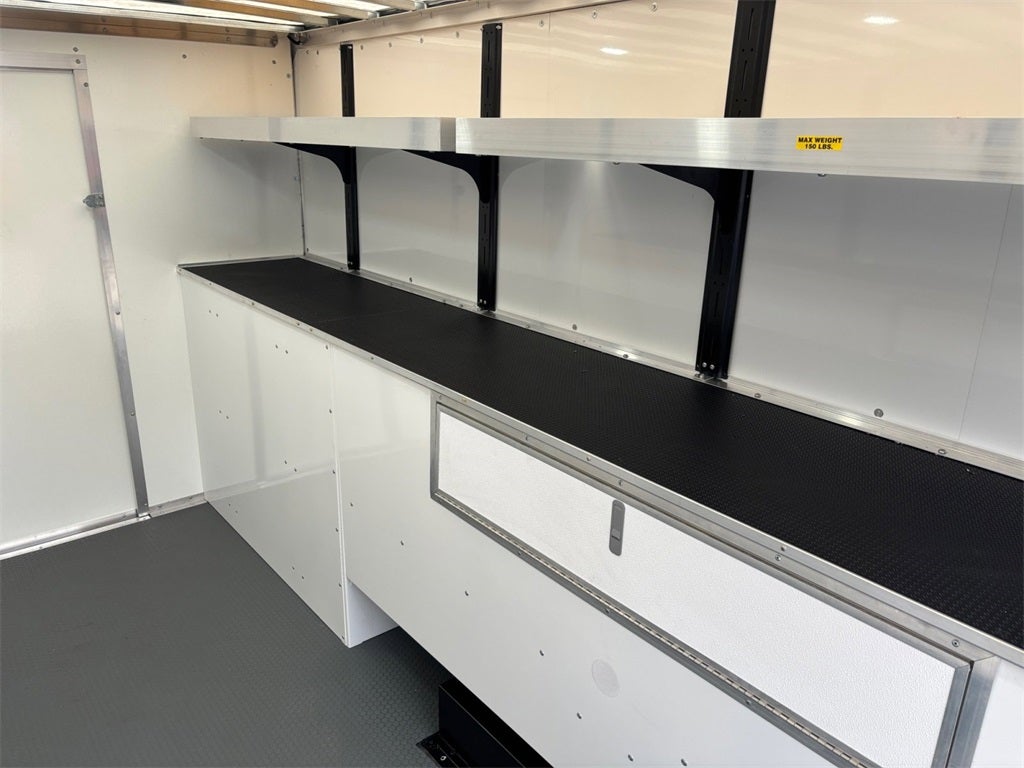 2026 Ford E-350SD Base Cutaway DRW / 7.3L V8 / 12' Workport