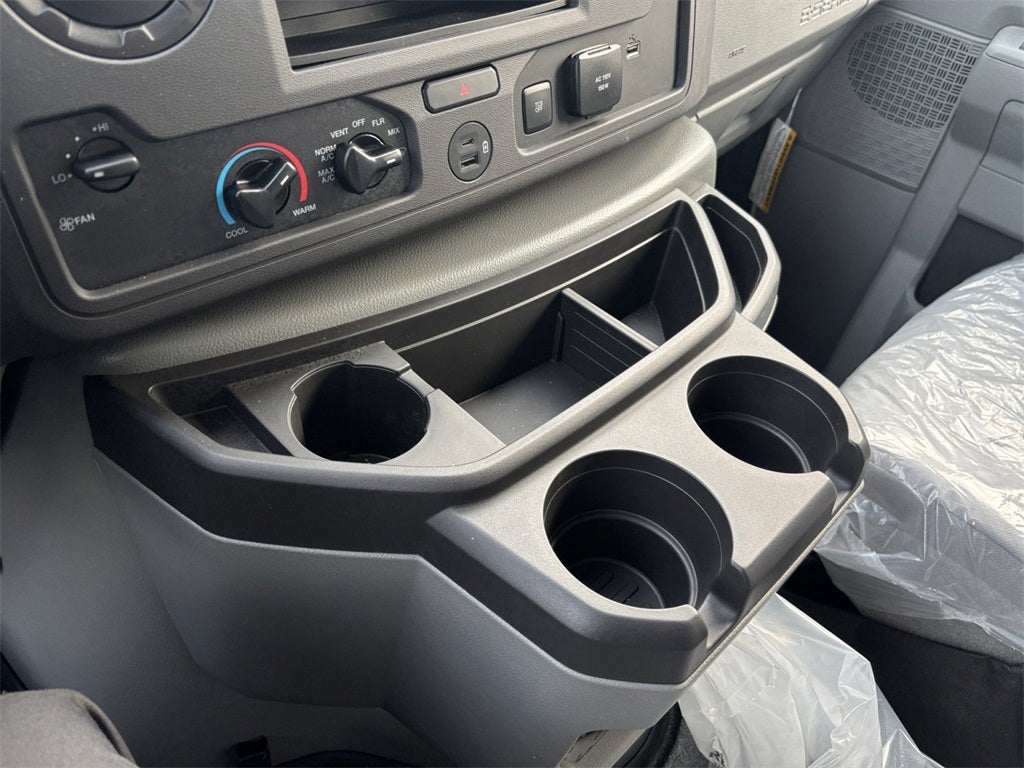 2026 Ford E-350SD Base Cutaway SRW / 7.3L V8 / 10'9" KUV