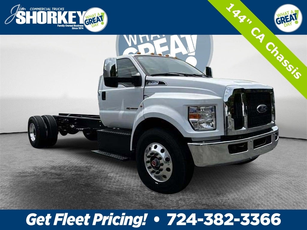 2025 Ford F-750SD Base DRW / 6.7L Diesel / 144" CA Chassis