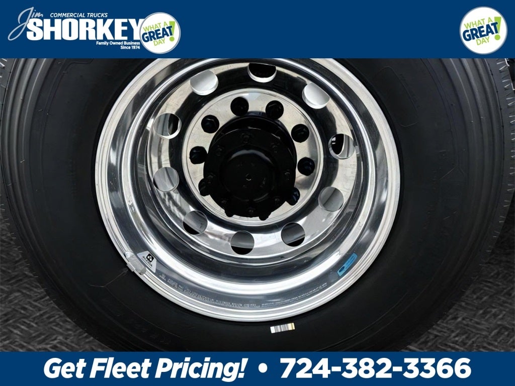 2025 Ford F-750SD Base DRW / 6.7L Diesel / 144" CA Chassis