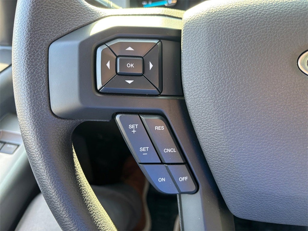 2025 Ford F-750SD Base DRW / 6.7L Diesel / 10' Steel Dump